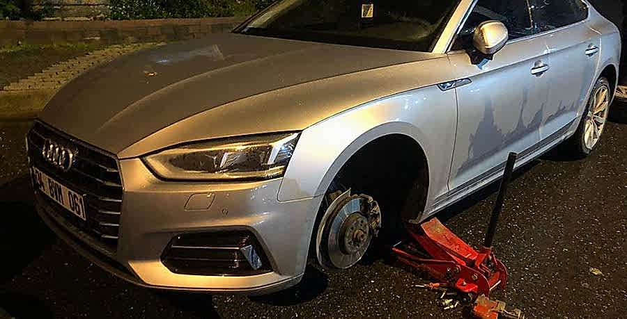 En-Yakin-Oto-Lastik , En-Yakin-Lastik-Yol-Yardim , En-Yakin-Acik-Lastikci