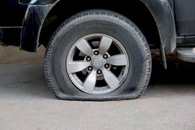 Arap Cami En Yakın Lastikçi